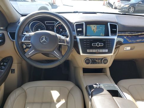 Used 2016 Mercedes-Benz GL 450 4MATIC w/ Premium I Package image 34