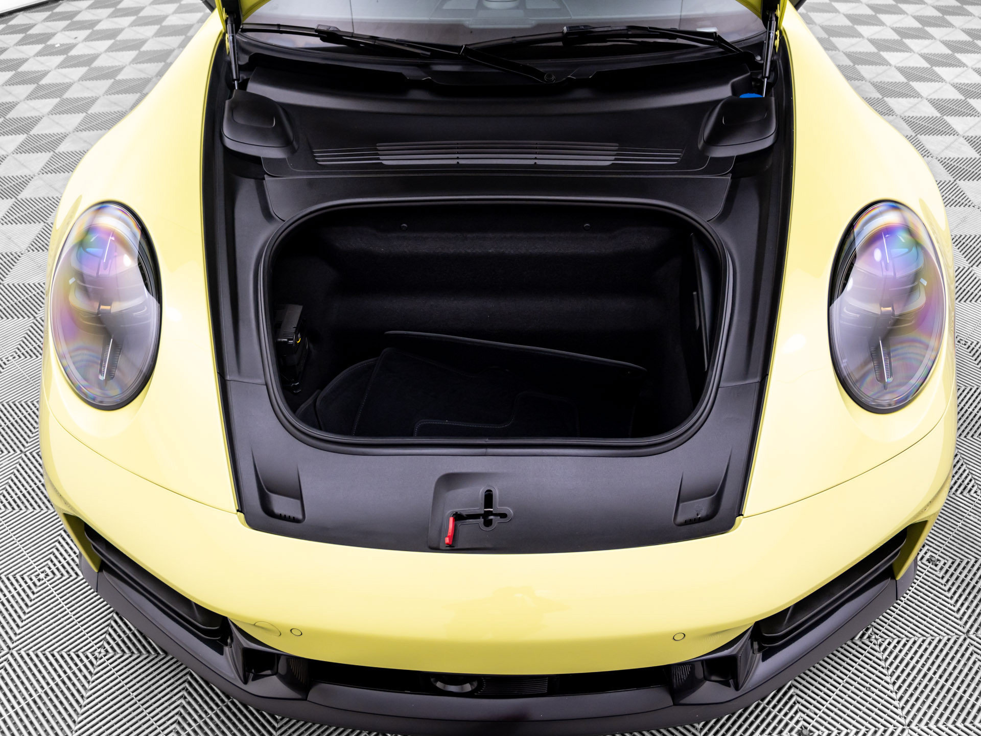 Certified 2025 Porsche 911 Carrera S RWD image 29