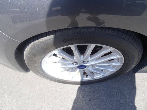 Used 2016 Ford C-MAX SEL w/ Equipment Group 302A image 10