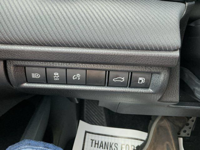 Used 2025 Toyota Camry SE FWD image 21