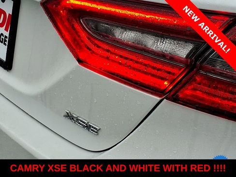 Used 2023 Toyota Camry XSE FWD image 7