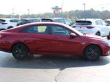 Used 2022 Hyundai Elantra SEL w/ Convenience Package image 3