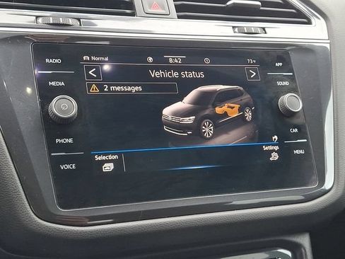Used 2021 Volkswagen Tiguan SE w/ Panoramic Sunroof Package AWD/4WD image 18