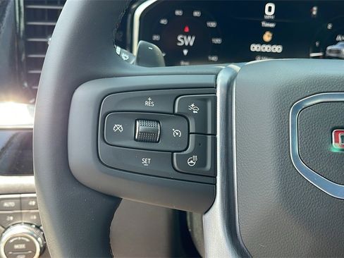 New 2025 GMC Sierra 1500 Elevation image 24