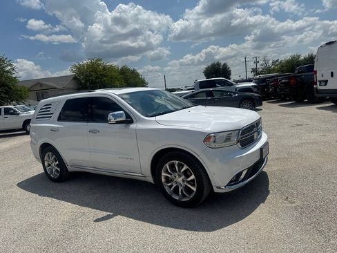 Used 2018 Dodge Durango Citadel w/ Technology Group RWD image 3