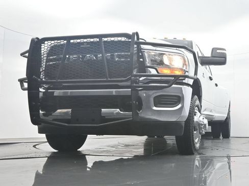 Used 2024 RAM 3500 Tradesman w/ Chrome Appearance Group AWD/4WD image 38