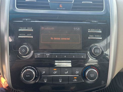 Used 2014 Nissan Altima 2.5 S w/ Sport Value Package image 10