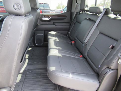 Used 2022 GMC Sierra 1500 Elevation w/ Elevation Premium Package image 30