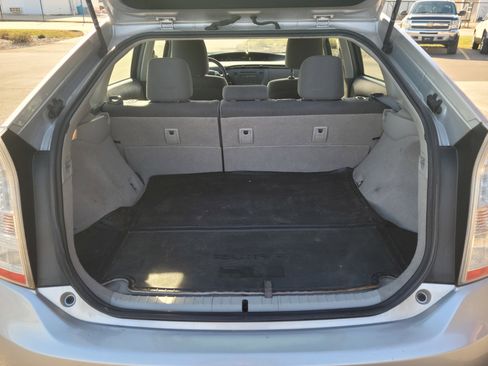 Used 2011 Toyota Prius Five image 18