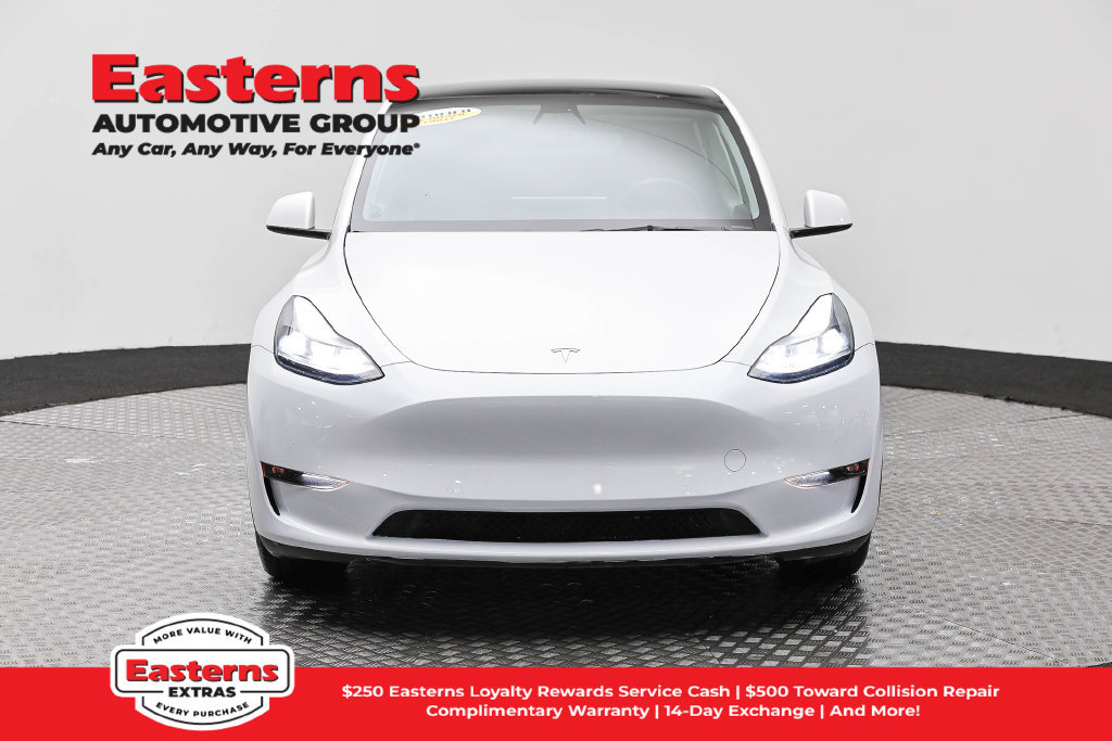 Used 2022 Tesla Model Y Long Range AWD/4WD image 3