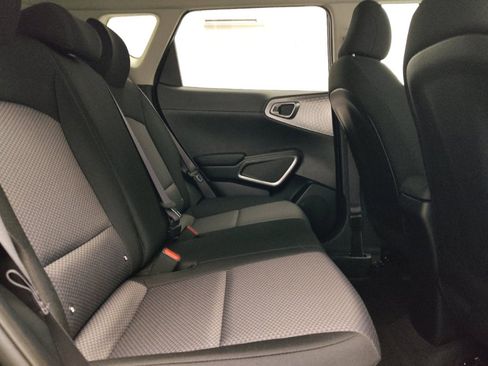 Used 2025 Kia Soul LX image 19