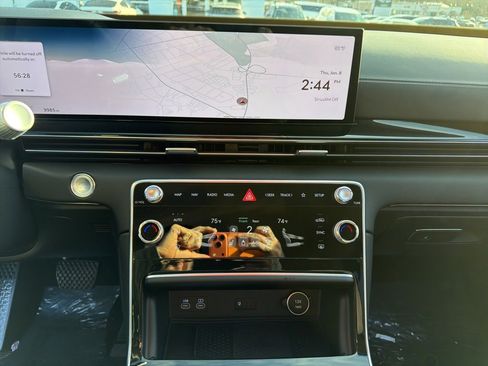 Used 2025 Genesis GV80 2.5T Standard image 25