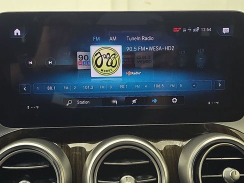 Used 2020 Mercedes-Benz GLC 300 4MATIC image 17