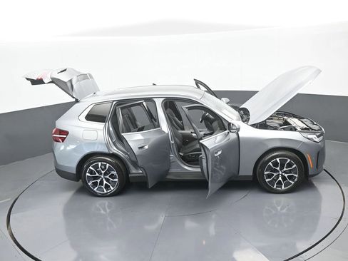 Used 2025 BMW X3 xDrive30i image 74