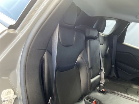 Used 2022 Jeep Cherokee Trailhawk image 42