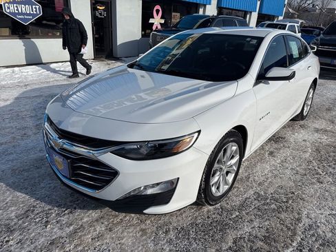 Used 2024 Chevrolet Malibu LT image 2