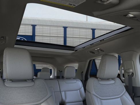 New 2026 Ford Explorer Active image 22