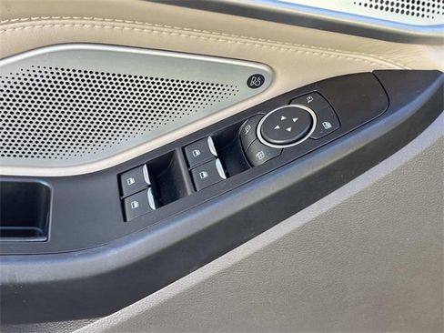 Used 2020 Ford Explorer Platinum w/ Premium Technology Package image 30