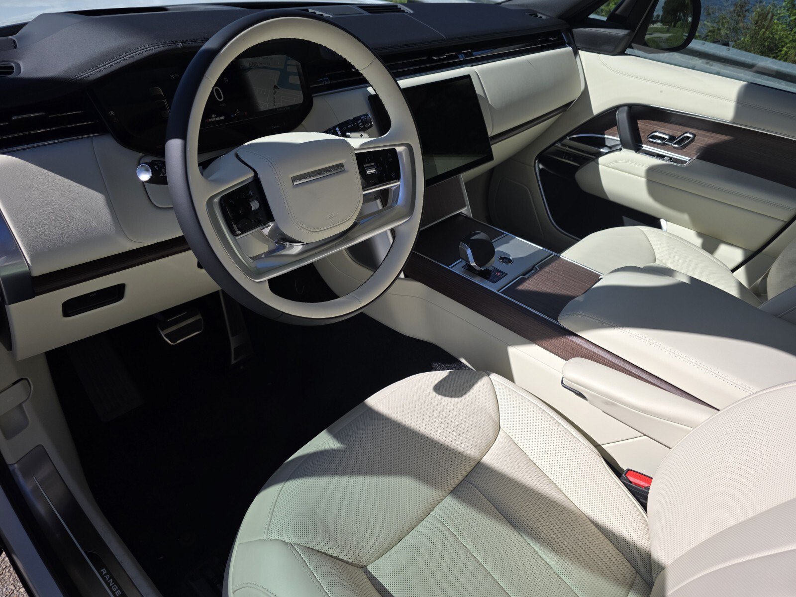 New 2026 Land Rover Range Rover SE AWD/4WD image 10