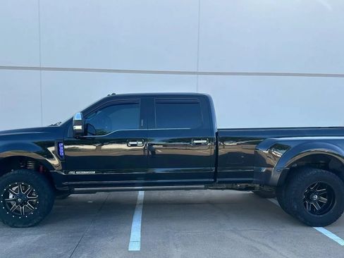 Used 2017 Ford F350 Platinum w/ Platinum Ultimate Package AWD/4WD image 1