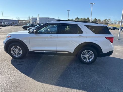 Used 2024 Ford Explorer XLT w/ Equipment Group 202A image 6