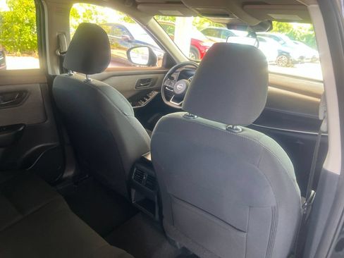 Used 2023 Nissan Rogue S AWD/4WD image 14