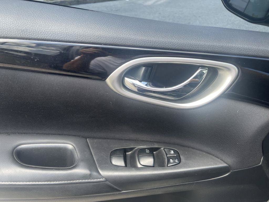 Used 2019 Nissan Sentra SV FWD image 7