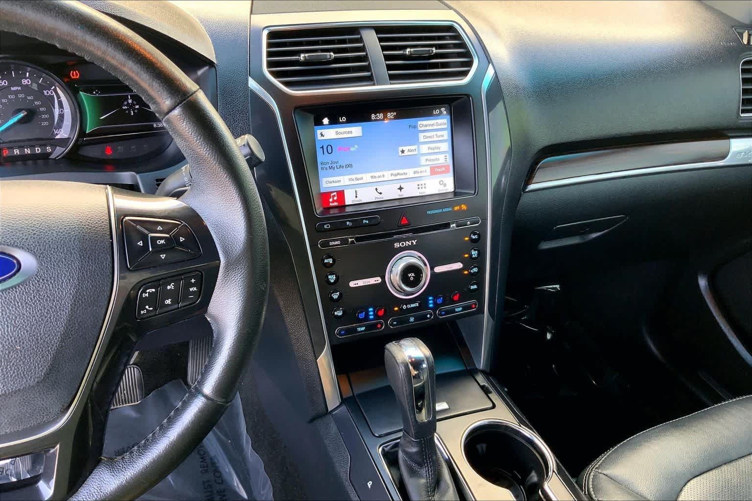 Used 2017 Ford Explorer Limited w/ Equipment Group 301A FWD image 5
