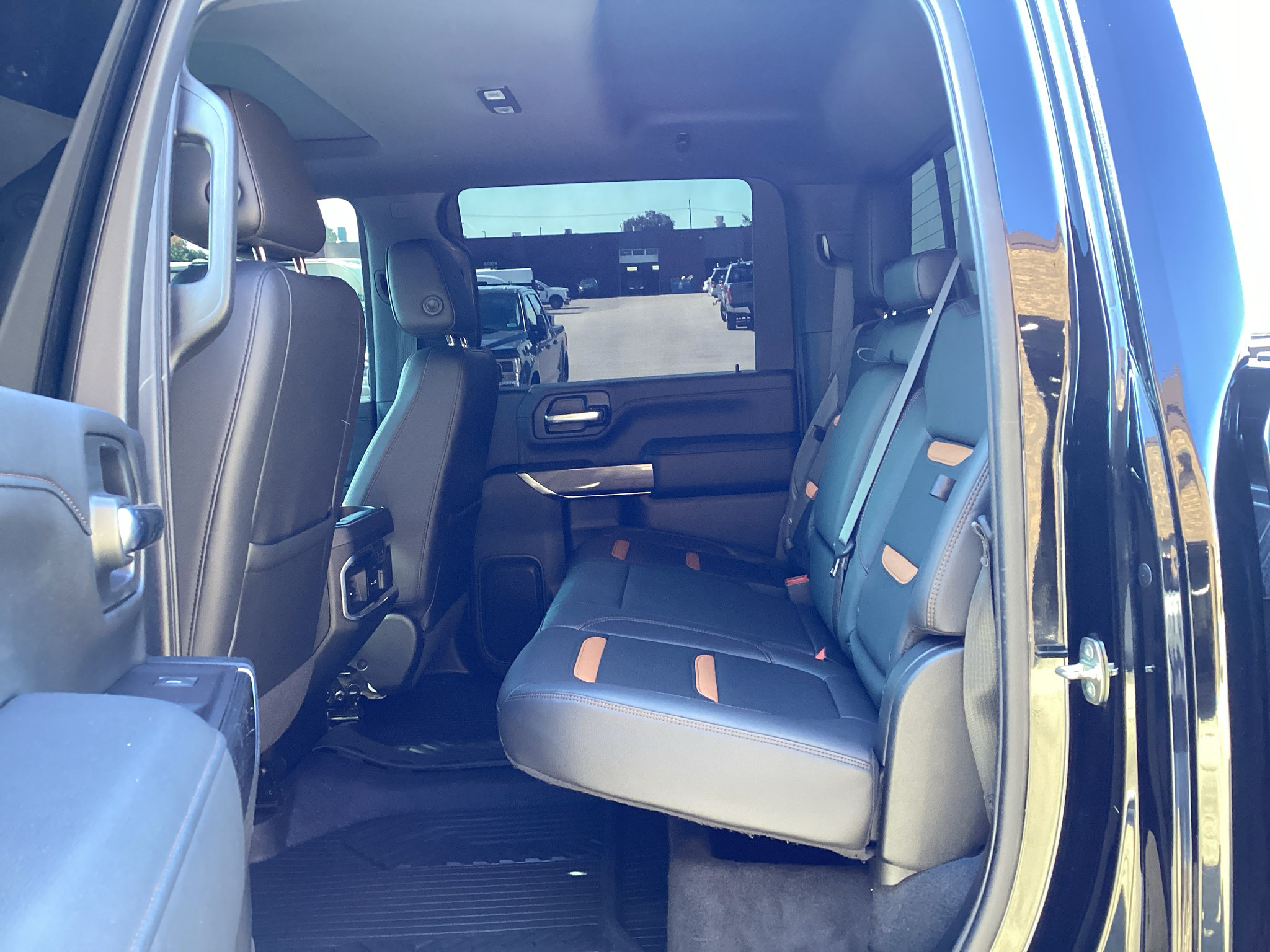 Used 2020 GMC Sierra 2500 AT4 w/ AT4 Premium Package AWD/4WD image 14