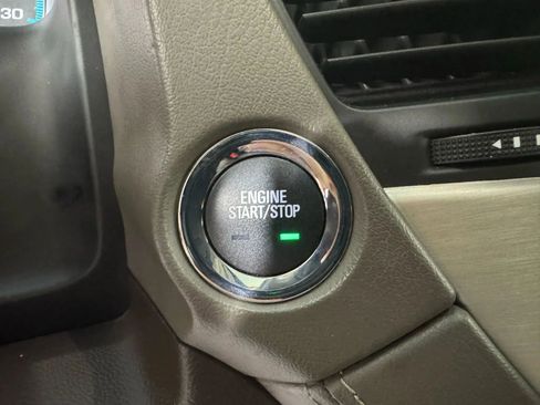 Used 2019 GMC Yukon Denali w/ Denali Ultimate Package image 18