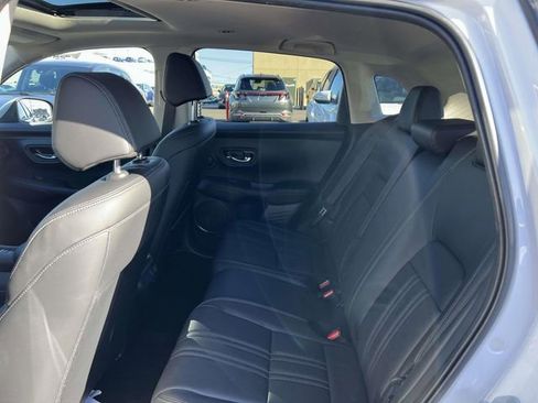 Used 2023 Honda HR-V EX-L image 10