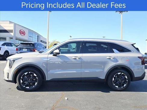 New 2026 Kia Sorento S w/ S Panoramic Sunroof Package FWD image 6