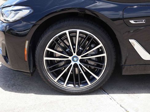 Used 2023 BMW 530e xDrive AWD/4WD image 8