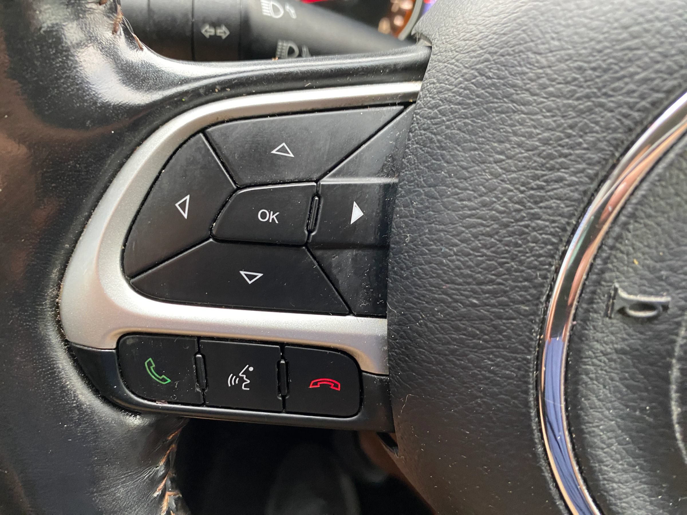 Used 2019 Jeep Compass Limited AWD/4WD image 14