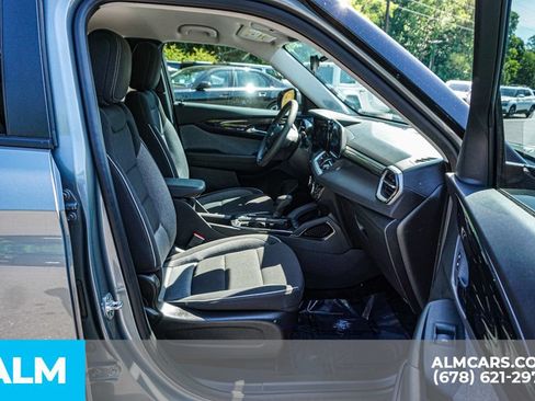 Used 2025 Chevrolet TrailBlazer LT FWD image 22