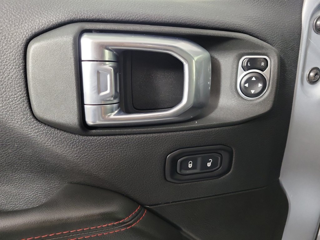 Used 2024 Jeep Wrangler Unlimited Rubicon AWD/4WD image 17