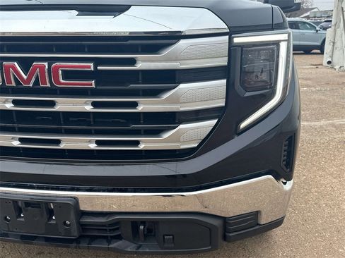 Used 2022 GMC Sierra 1500 SLE image 7