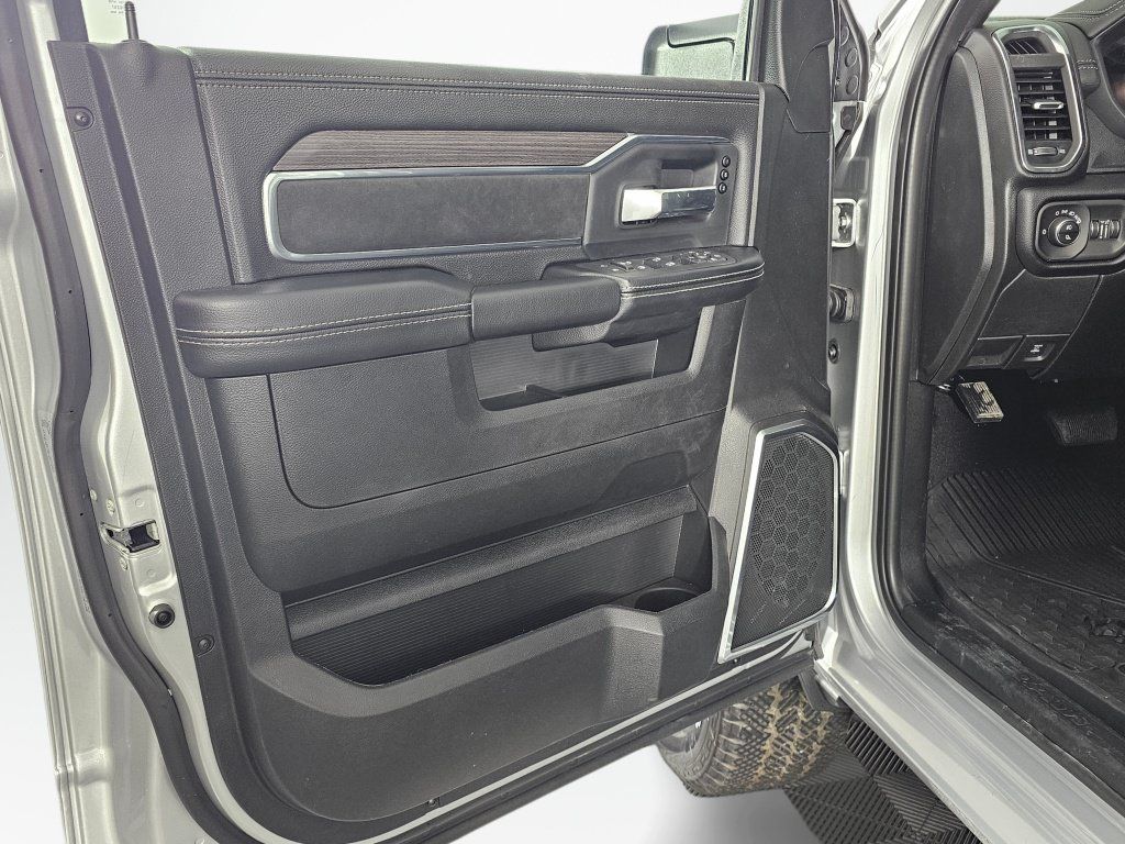 New 2026 RAM 3500 Laramie w/ Night Edition AWD/4WD image 21