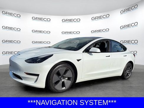 Used 2023 Tesla Model 3 Standard Range RWD image 3