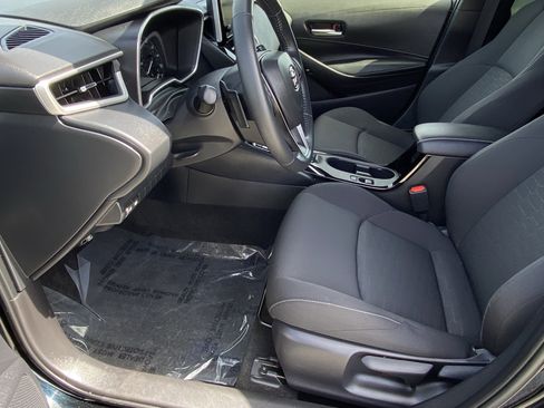 Certified 2025 Toyota Corolla SE w/ SE Package image 26