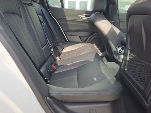 New 2025 Alfa Romeo Giulia AWD image 9