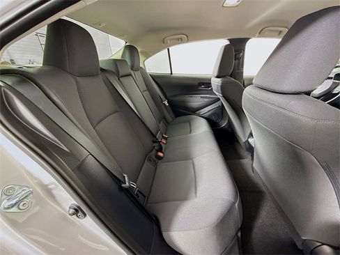 Certified 2025 Toyota Corolla LE image 27