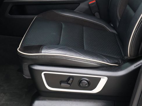 Used 2024 RAM 1500 Laramie image 15