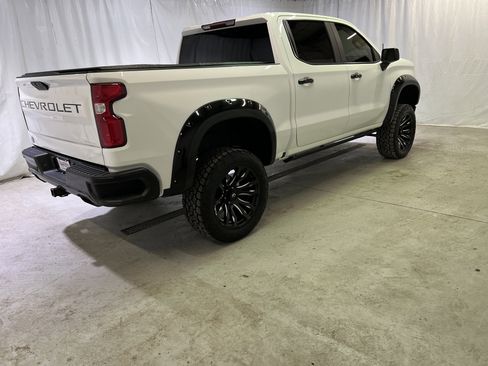 Used 2020 Chevrolet Silverado 1500 LT Trail Boss w/ Convenience Package image 11