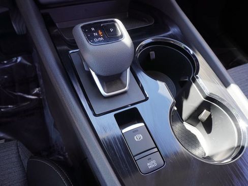 Certified 2023 Nissan Rogue SV FWD image 18