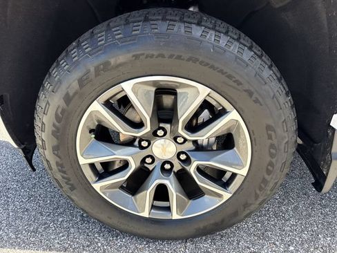 Used 2022 Chevrolet Silverado 1500 LT w/ Safety Package RWD image 42