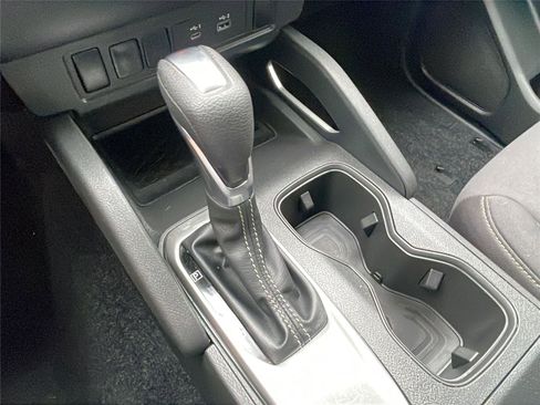 Used 2022 Nissan Frontier SV image 28