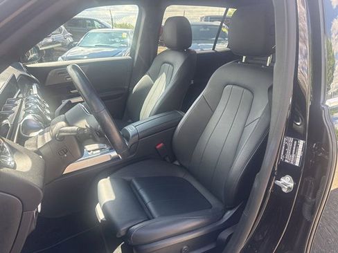 Used 2022 Mercedes-Benz GLB 250 4MATIC image 5