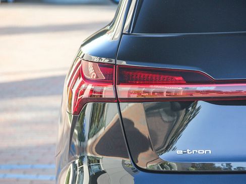 Certified 2022 Audi e-tron Premium w/ Convenience Plus Package image 10