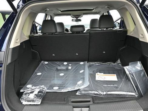 New 2026 Nissan Rogue Platinum w/ Platinum Premium Package AWD/4WD image 30